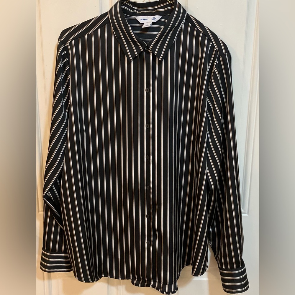 Old Navy Classic Button-Down Satin Shirt Black with Tan/White Stripe-Large